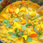 Easy Vegetable Curry (One-pot, 30 minutes)