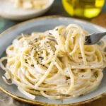 10-MINUTE CREAM CHEESE PASTA